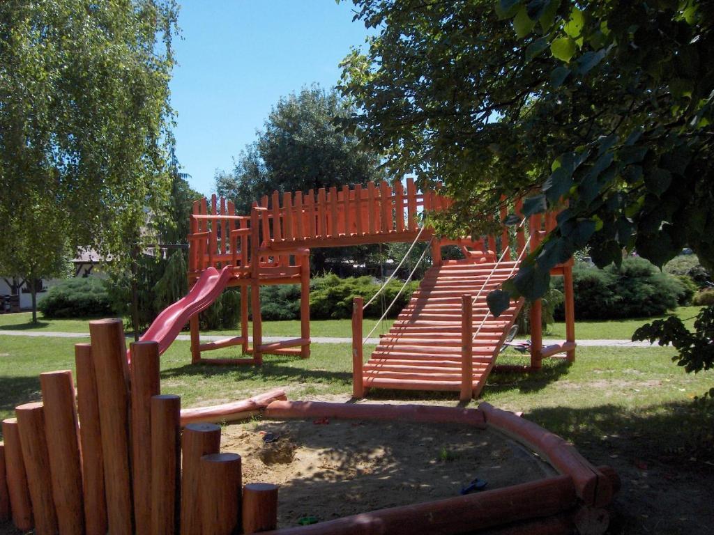 Romantik Camping Es Panzio Buk Exterior photo